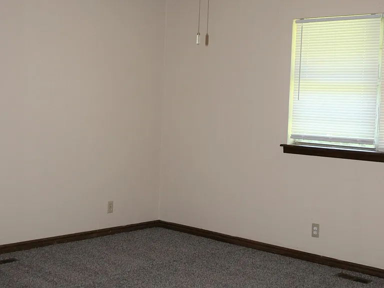 4019 Coventry Ln — Photo 15