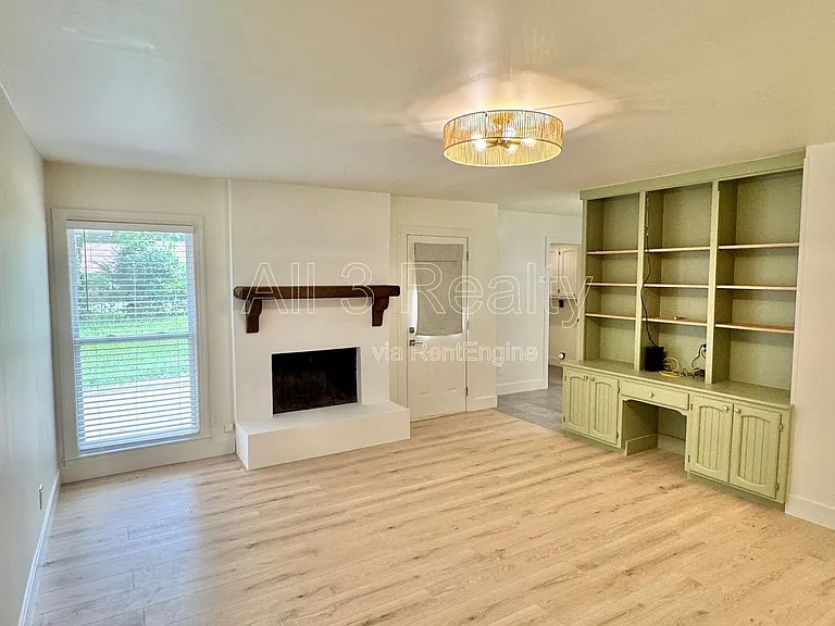 3224 Little John Dr — Photo 5