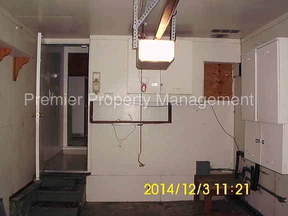 3rd image of 794 Ventura St