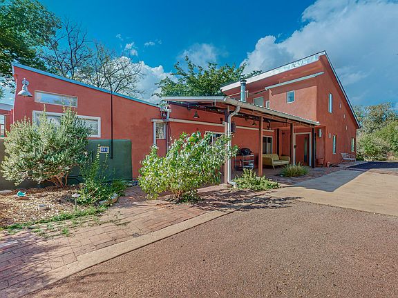 3rd image of 601 Noble Pl NE #4