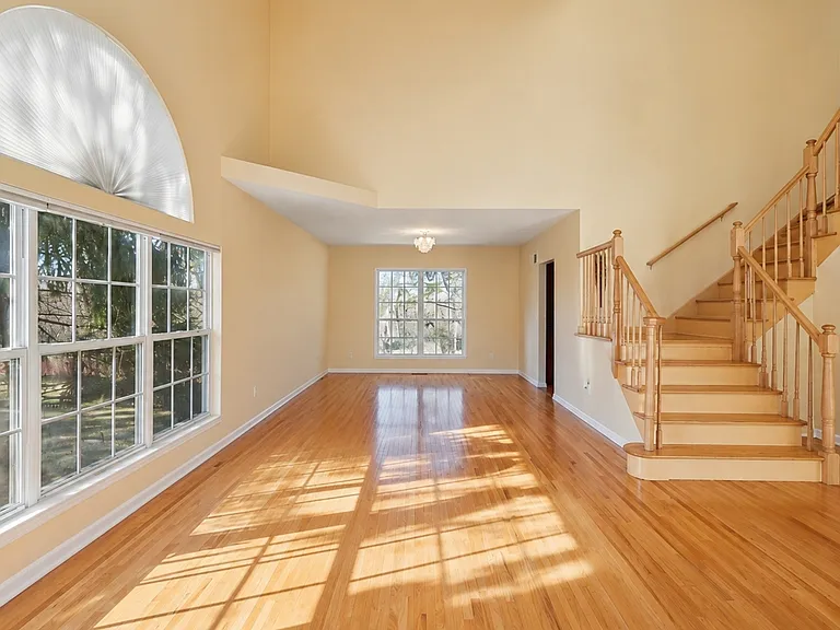 15 Ryan Lane Lincoln Park — Photo 5