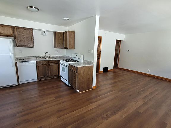 5th image of 1532A E Saveland Ave