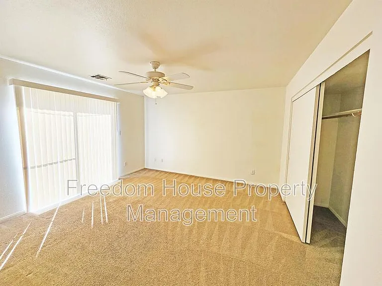 2341 E Calvada Blvd #2 — Photo 14