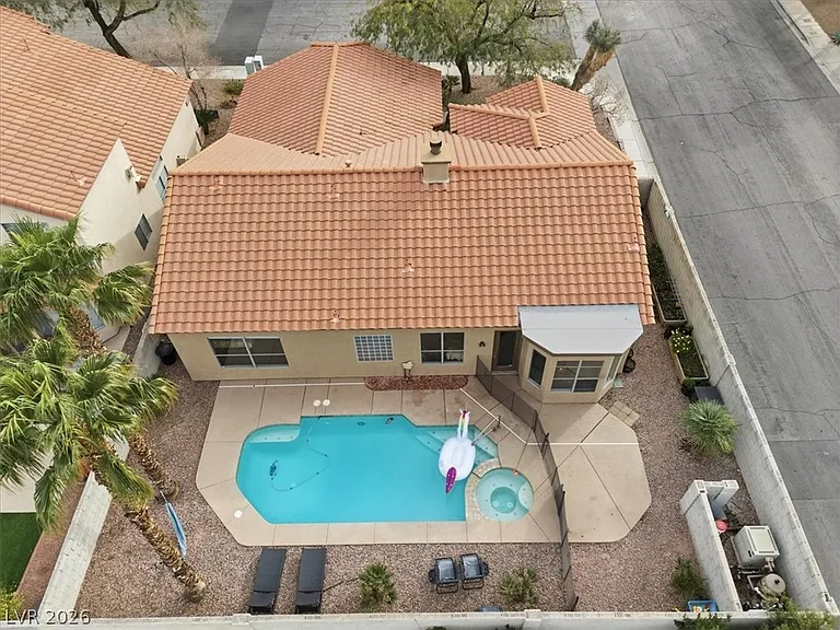 1562 Harwood Ave — Photo 45