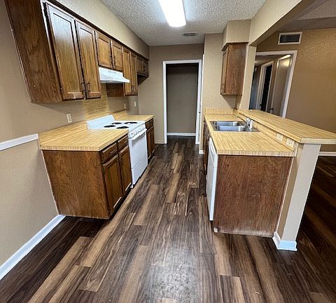 3rd image of 2334 Lido Ln