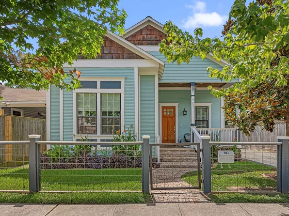 907 Walton Street, Houston, TX 77009