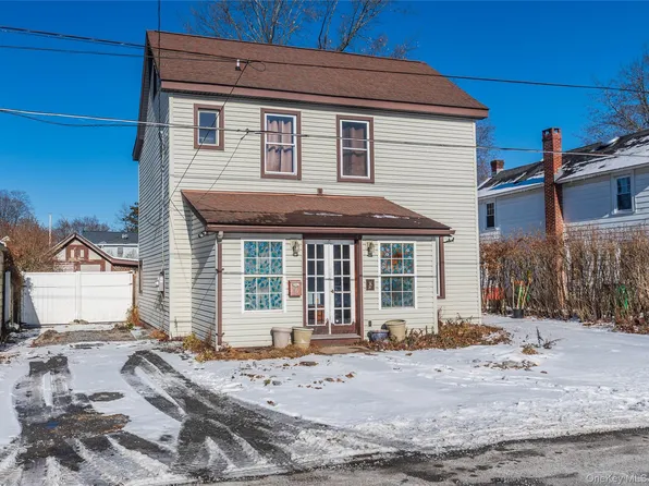 21 Harvey Street, Hyde Park, NY 12538