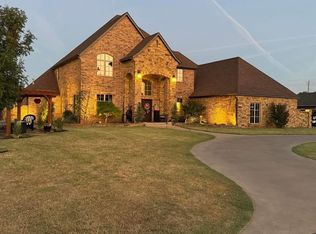 95 Stratton Ln, Clinton, OK 73601