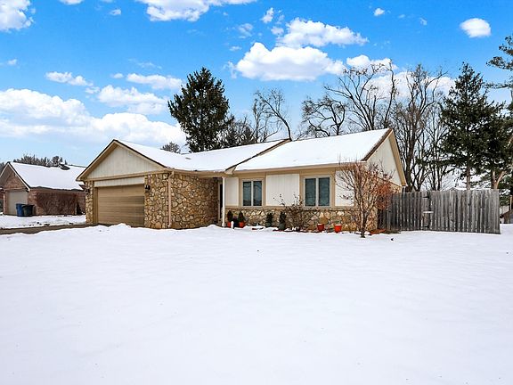 2nd image of 5817 Marcia Ln