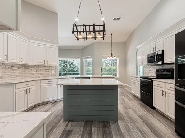 303 Burnt Pine DR, NAPLES, FL 34119