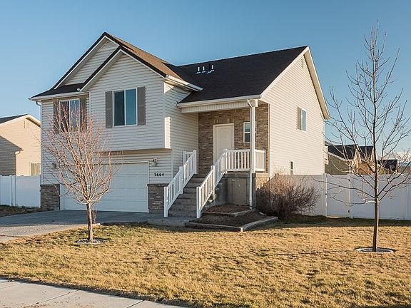 3rd image of 3664 E Silverstone Dr