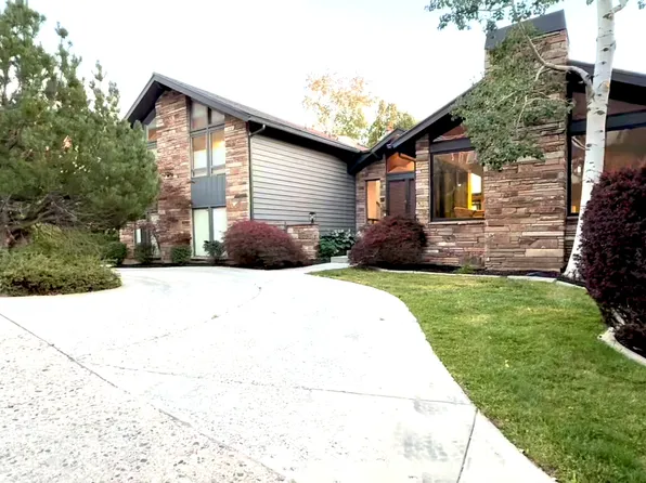6458 S Canyon Cove Dr E, Salt Lake City, UT 84121