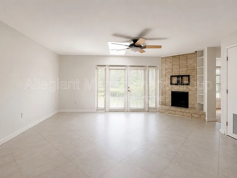 2828 Scarlet Rd — Photo 3