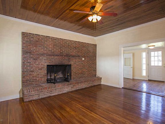 3rd image of 608 Forrest Ave