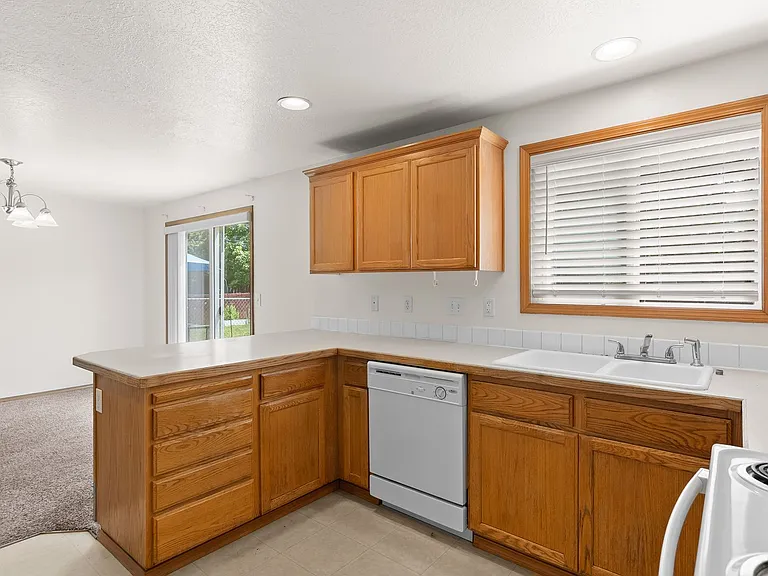 6032 SE Reedway St — Photo 12