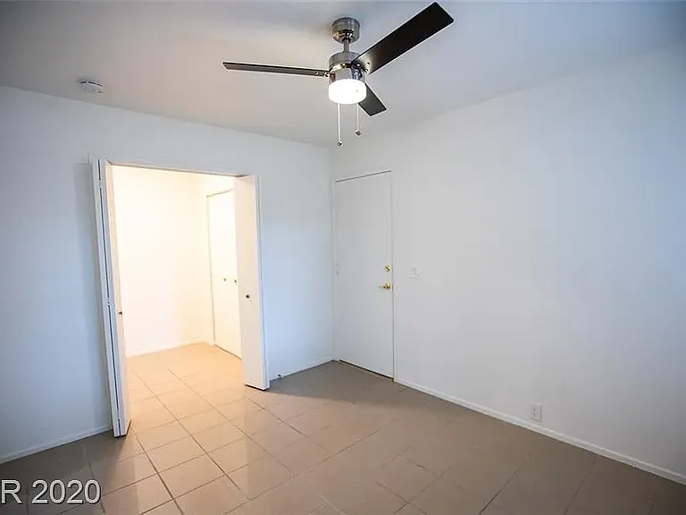 1125 Vegas Valley Dr — Photo 24