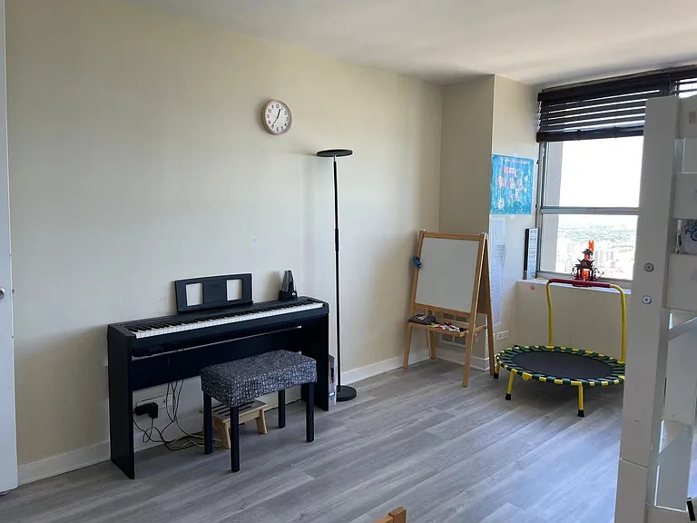 655 W Irving Park Rd #5212 — Photo 32