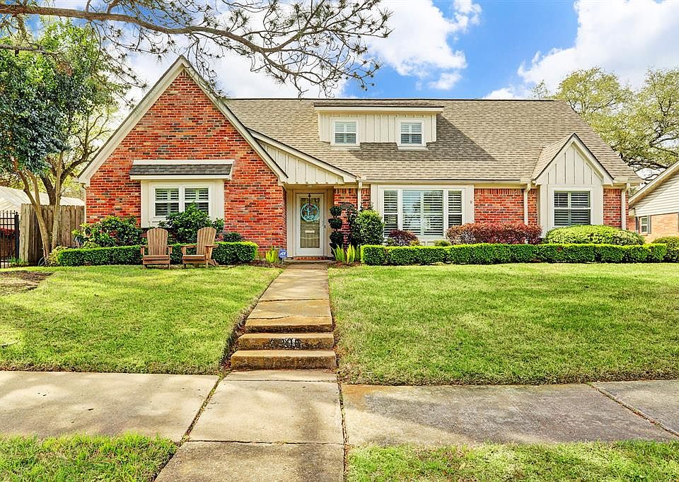 1st image of 2906 Stoney Brook Dr