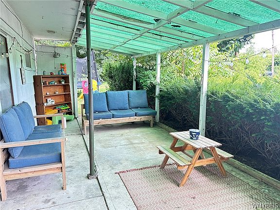 5th image of 6775 E Lake Rd