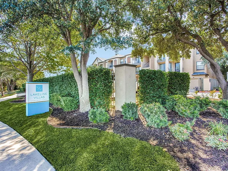 Lakeline Villas — Photo 30