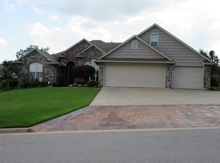 2521 Parkway Ln, Van Buren, AR 72956