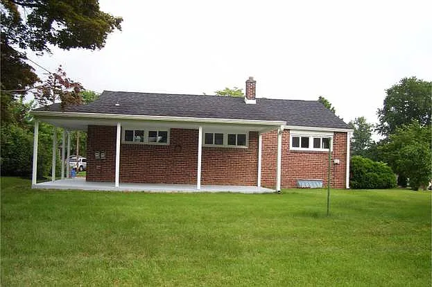 2237 S Bent Ln — Photo 9
