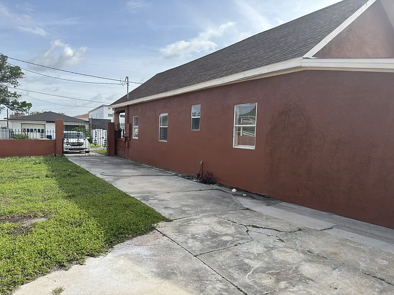 Fenced in Back/side yard