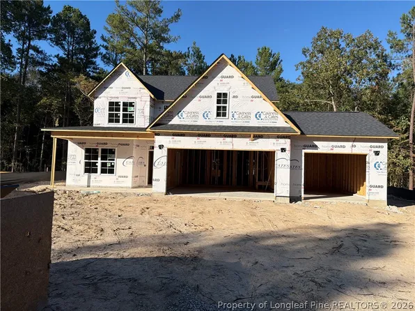 59 Little Valley Dr, Spring Lake, NC 28390