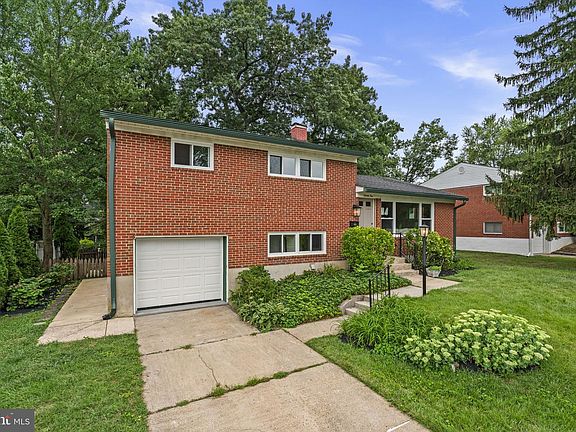 2nd image of 21 Wendslow Rd