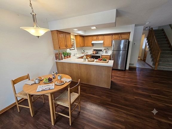 3rd image of 1637 Westbridge Dr Unit E3