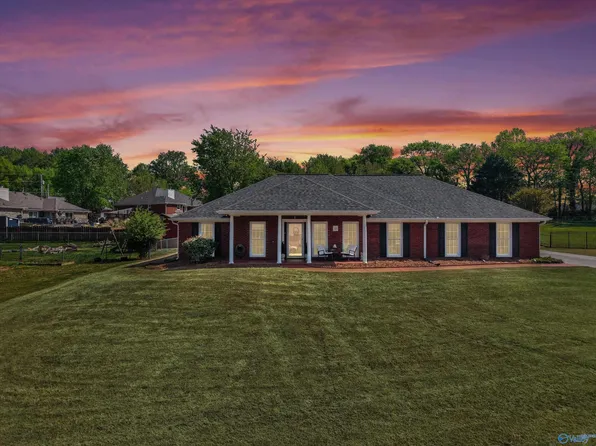 121 Anita Dr, Madison, AL 35757