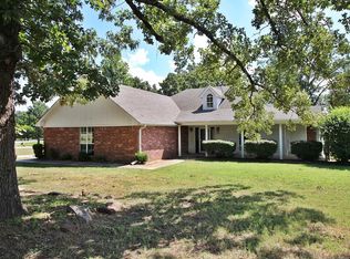 704 Stephanie St, Muldrow, OK 74948