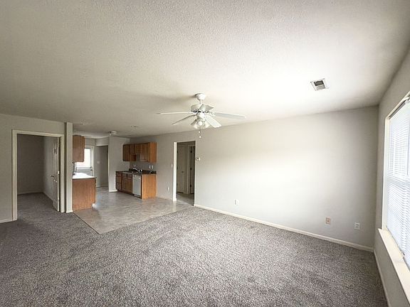 4th image of 2561-2563 E Morris Dr #0bff5c12e
