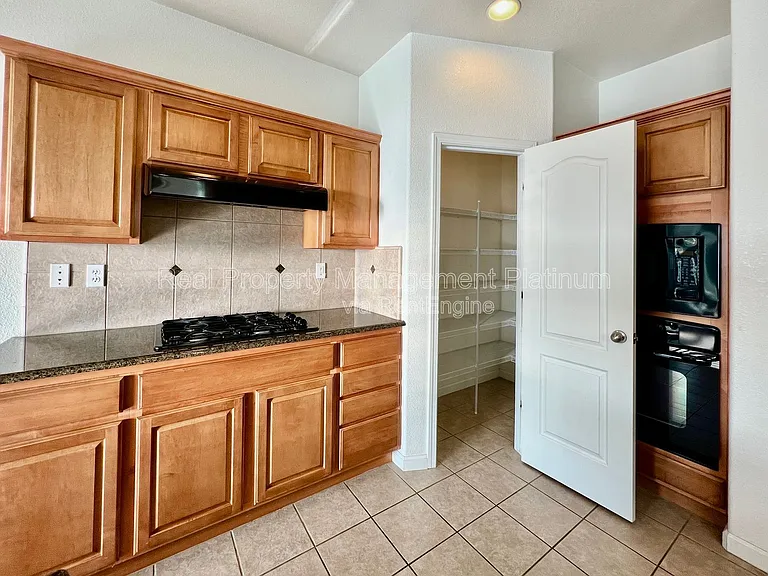 6859 E Cortland Ave — Photo 12