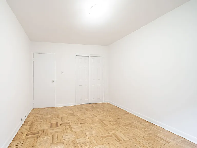 77 Erskine Ave #M8 — Photo 5