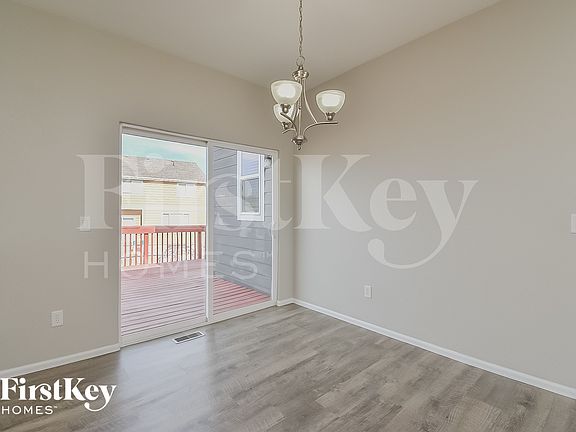 4th image of 7976 Cairn Ct