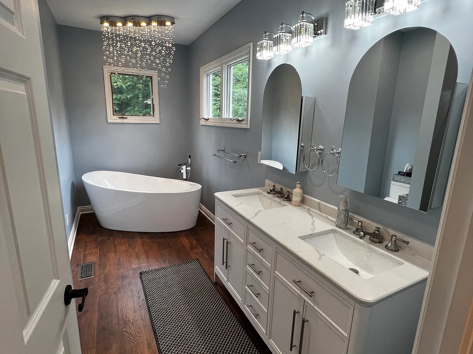 3 bed, 2.5 bath, 2034 sqft, $4,410 — Photo 3