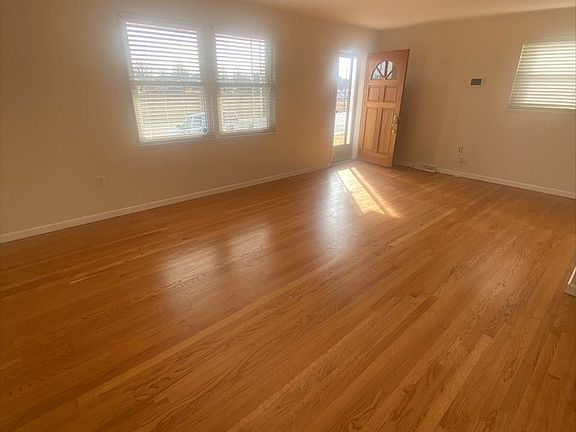 2nd image of 3849 Germania St