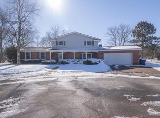 315 Oakwood Cir, Wausau, WI 54403