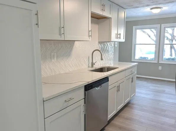 2091 Lake Grove Ln, Crofton, MD 21114