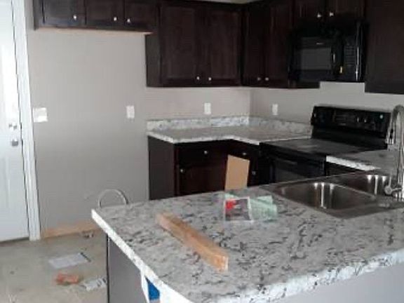 3rd image of 907 Dallas St SW #10878059