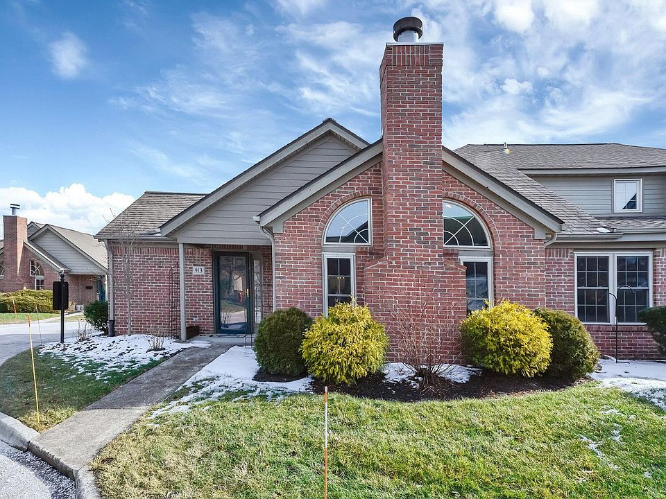 1st image of 913 White Willow Ln