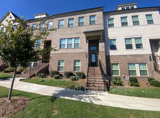 233 Commons Ave, Woodstock, GA 30188