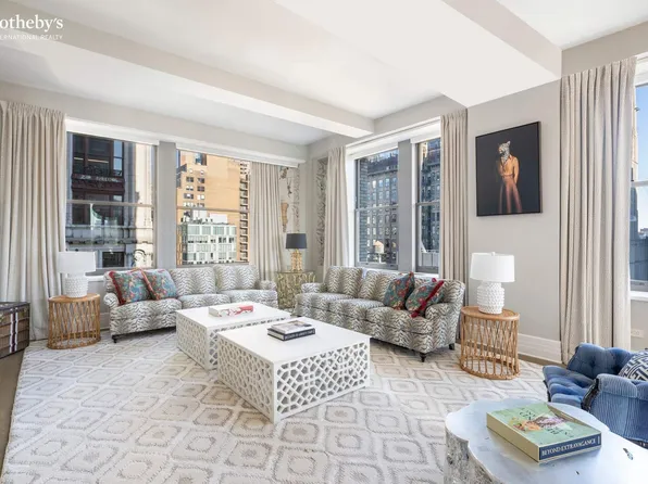 212 Fifth Avenue image 3 of 25