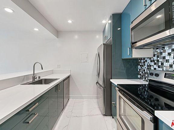 5th image of 1745 Camino Palmero St APT 439