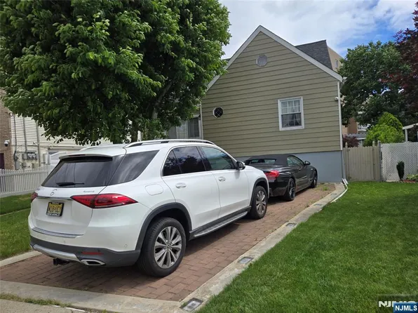 47 Worth St, Hackensack, NJ 07601