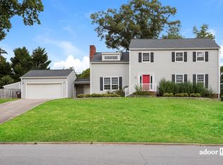 1408 Sweetbriar Ct, High Point, NC 27262