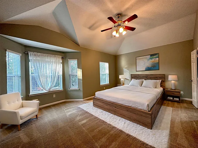 9222 Memorial Grove Dr — Photo 3