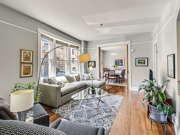 3rd image of 1614 W Berteau Ave #1