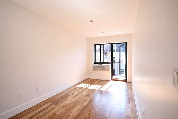 Rented by Makover Group Inc | media 39